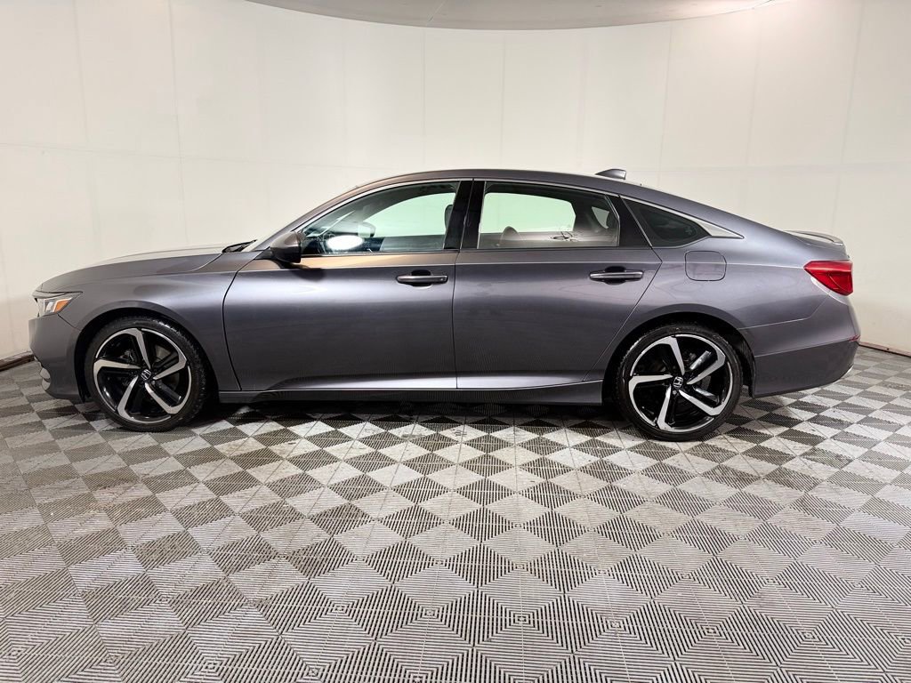 Used 2018 Honda Accord Sport image 3