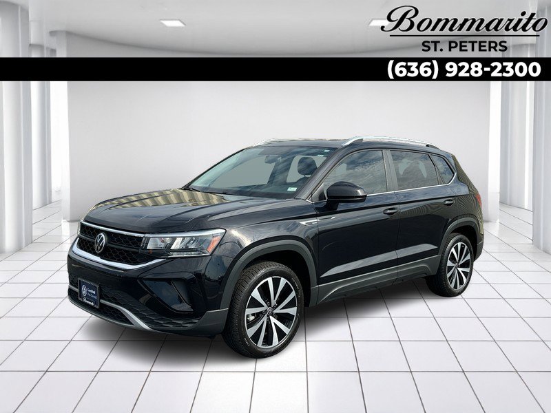 Used 2022 Volkswagen Taos SE w/ Panoramic Sunroof Package