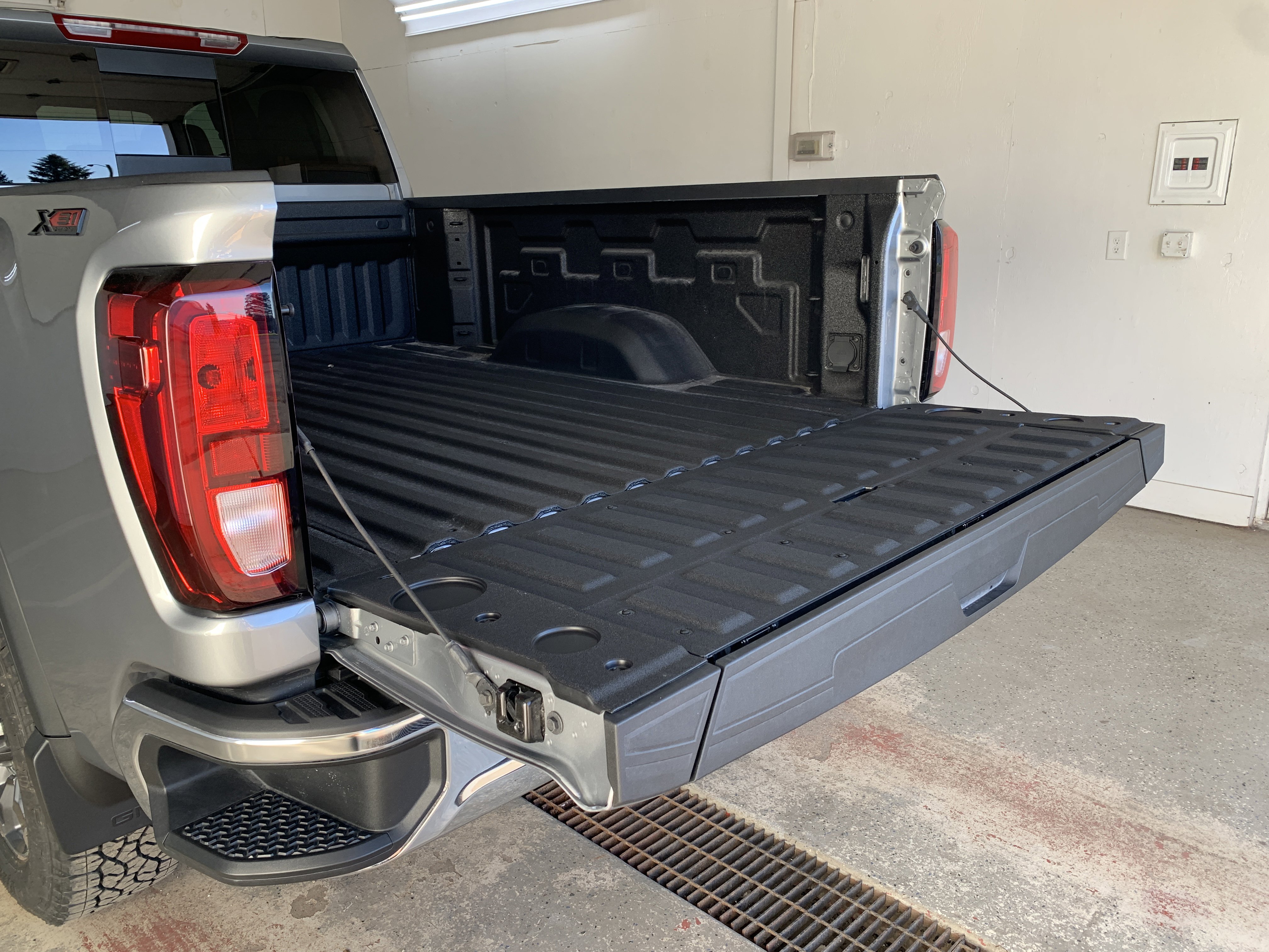 New 2026 GMC Sierra 2500 SLE image 8