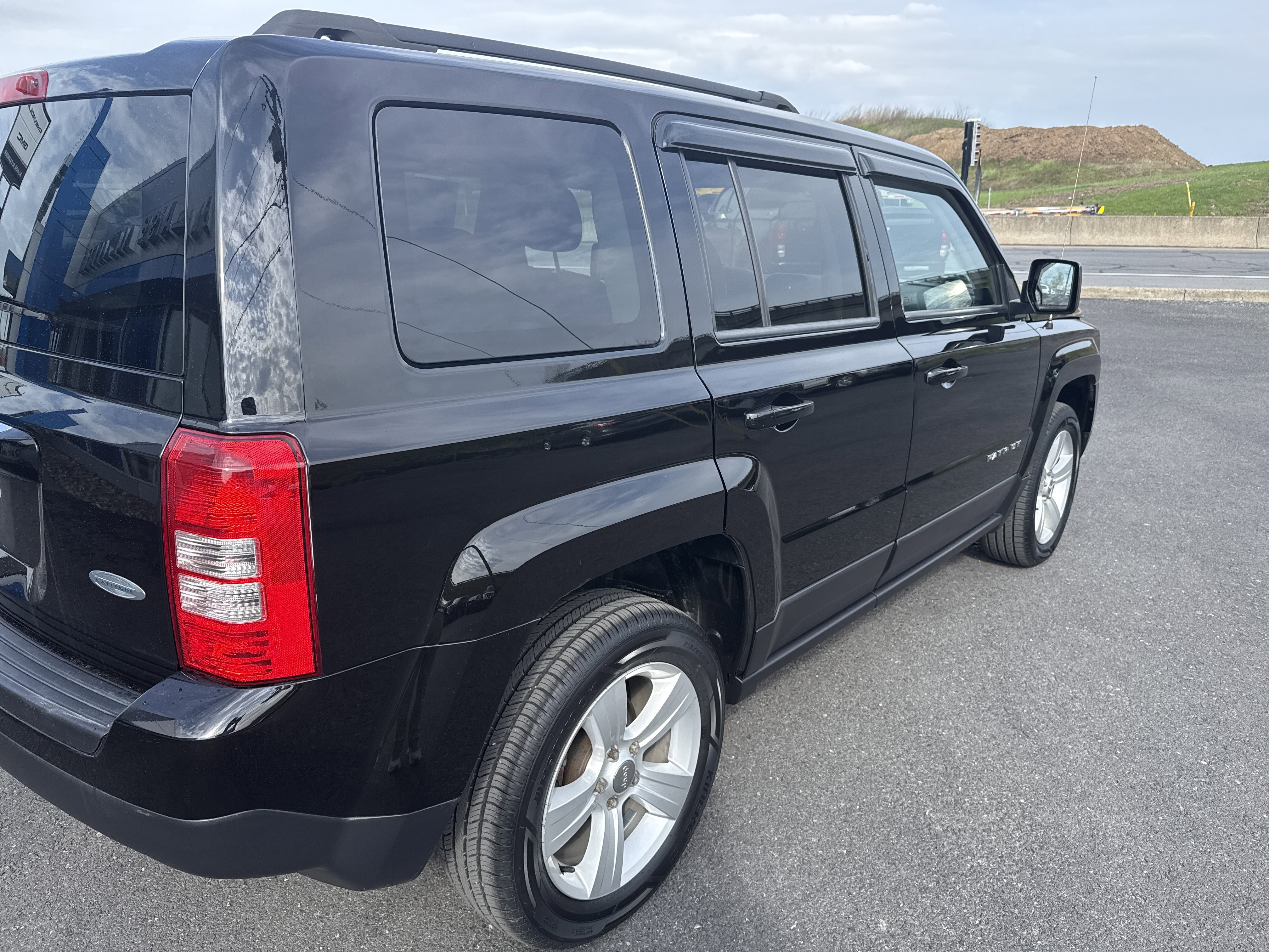 Used 2016 Jeep Patriot Latitude video 3