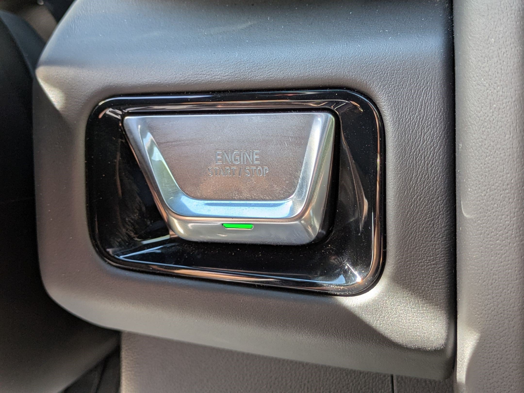 Certified 2025 GMC Yukon AT4 Ultimate AWD/4WD image 18