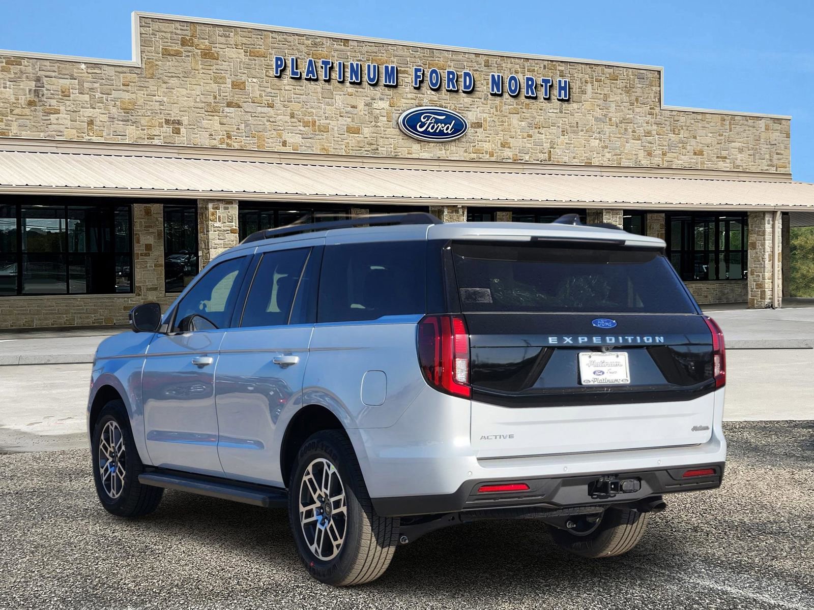New 2026 Ford Expedition Active image 4