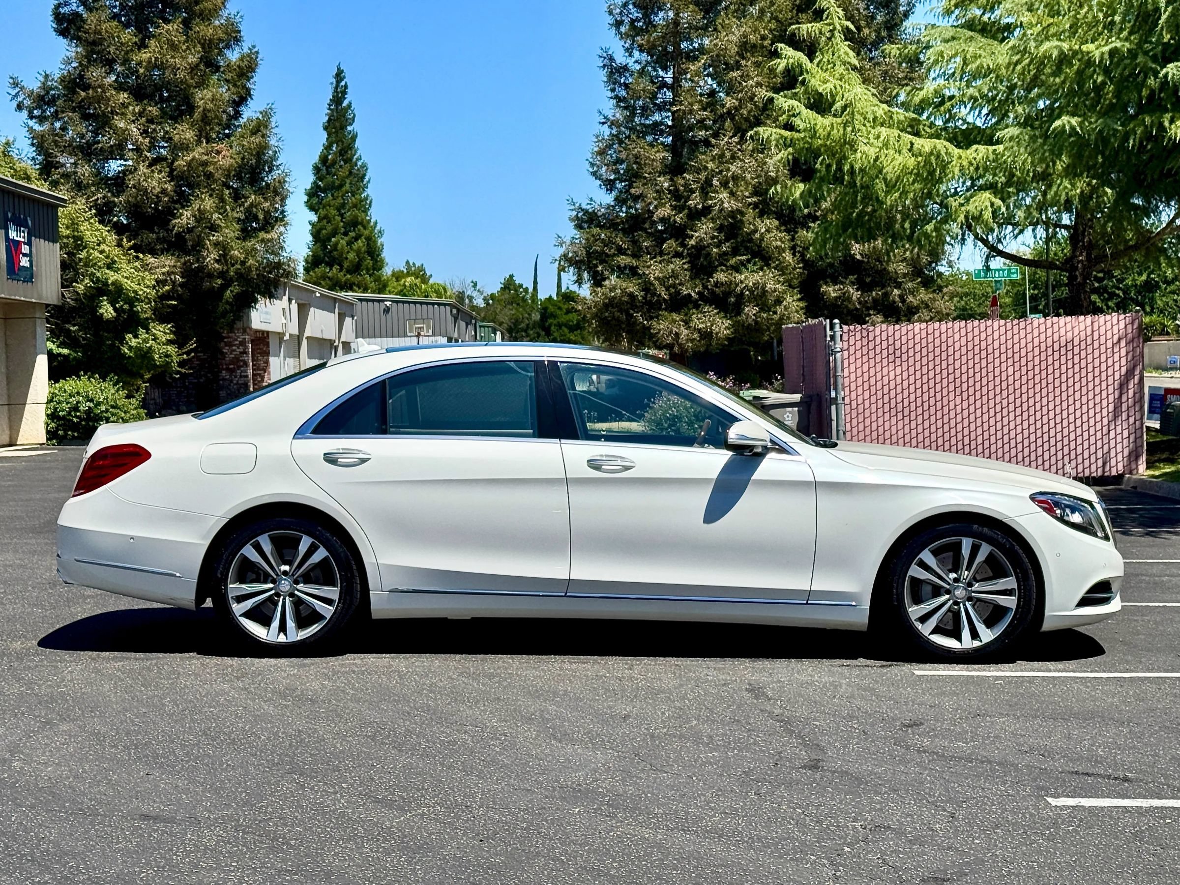 Used 2015 Mercedes-Benz S 550 Sedan image 2