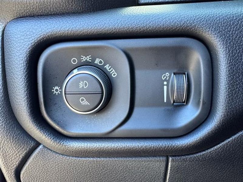 New 2025 RAM 2500 Big Horn image 38