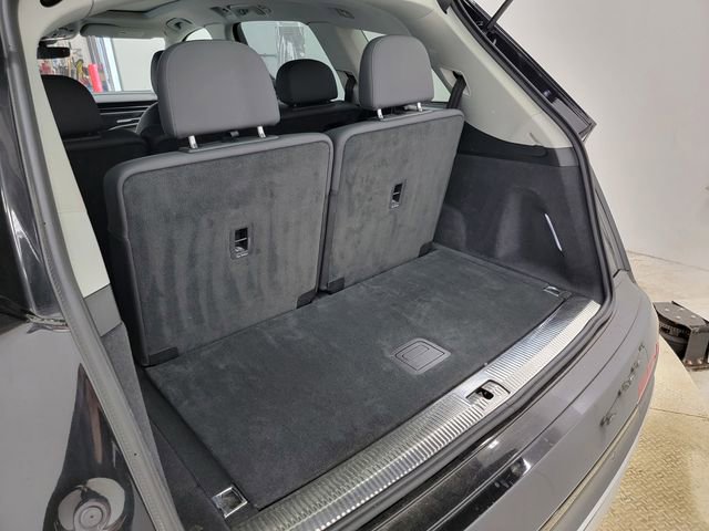 Used 2023 Audi Q7 3.0T Prestige image 20