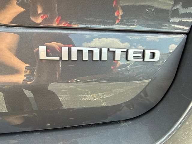 Used 2024 Jeep Grand Cherokee L Limited w/ Trailer Tow Package RWD image 31