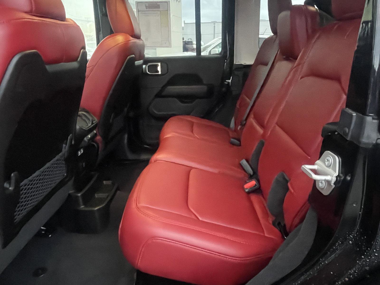 Used 2024 Jeep Wrangler Unlimited Rubicon 392 image 12