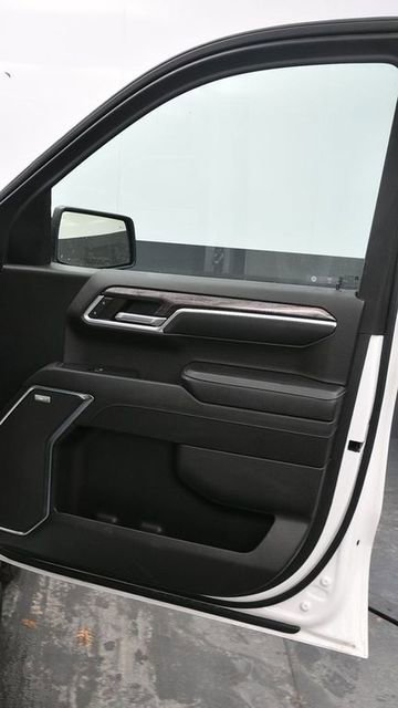 Used 2023 Chevrolet Silverado 1500 LTZ image 12