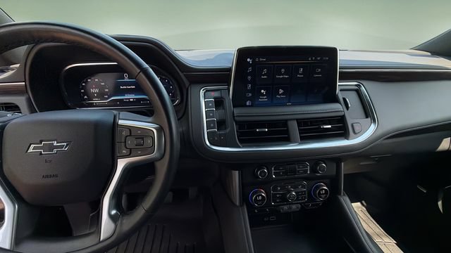 Used 2023 Chevrolet Suburban Z71 w/ Luxury Package AWD/4WD image 13