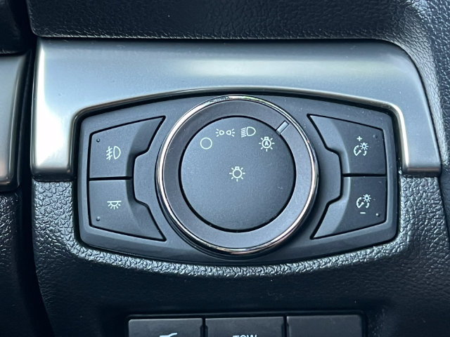 Certified 2019 Ford Explorer XLT w/ Equipment Group 202A AWD/4WD image 19