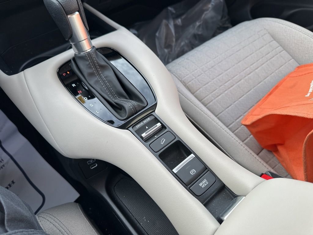 Certified 2024 Honda HR-V LX image 26