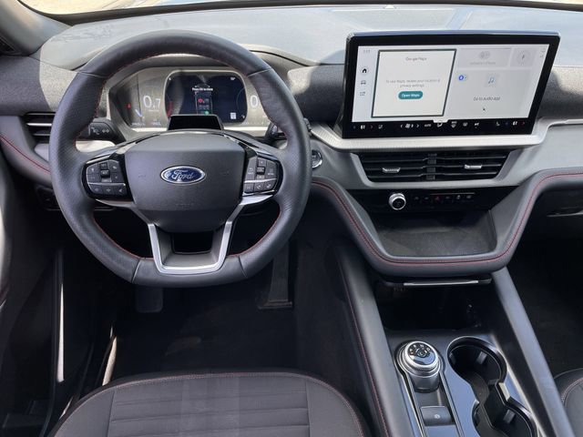 Used 2025 Ford Explorer ST-Line w/ ST-Line Street Pack AWD/4WD image 11