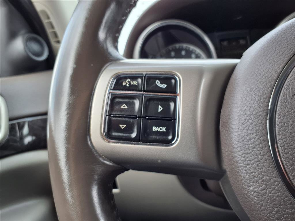 Used 2012 Jeep Grand Cherokee Laredo image 15