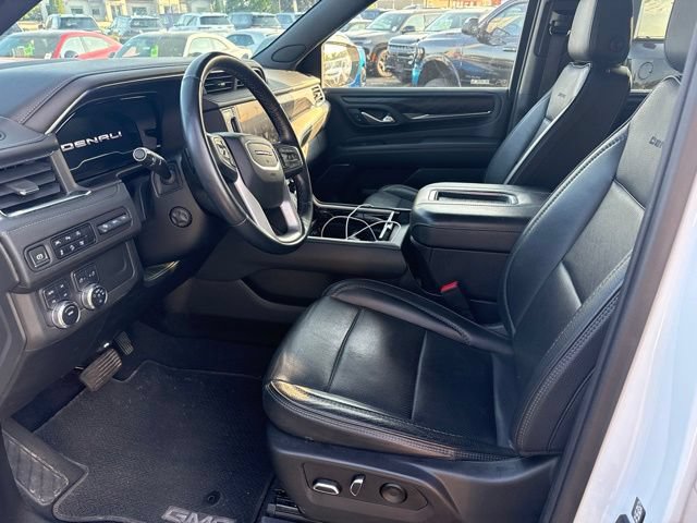 Used 2023 GMC Yukon XL Denali AWD/4WD image 6