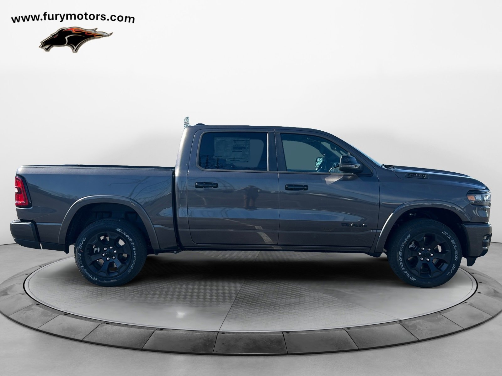 New 2026 RAM 1500 4x4 Crew Cab image 2