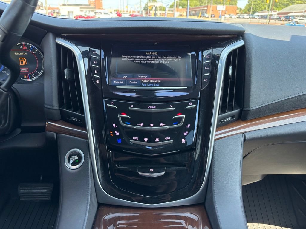Used 2020 Cadillac Escalade 2WD image 31