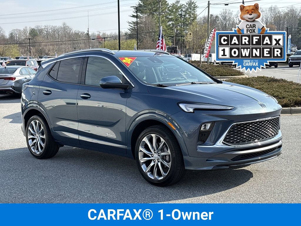 Used 2024 Buick Encore GX Avenir image 2