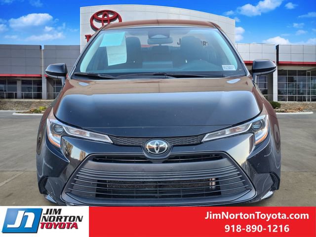 Used 2024 Toyota Corolla LE image 2