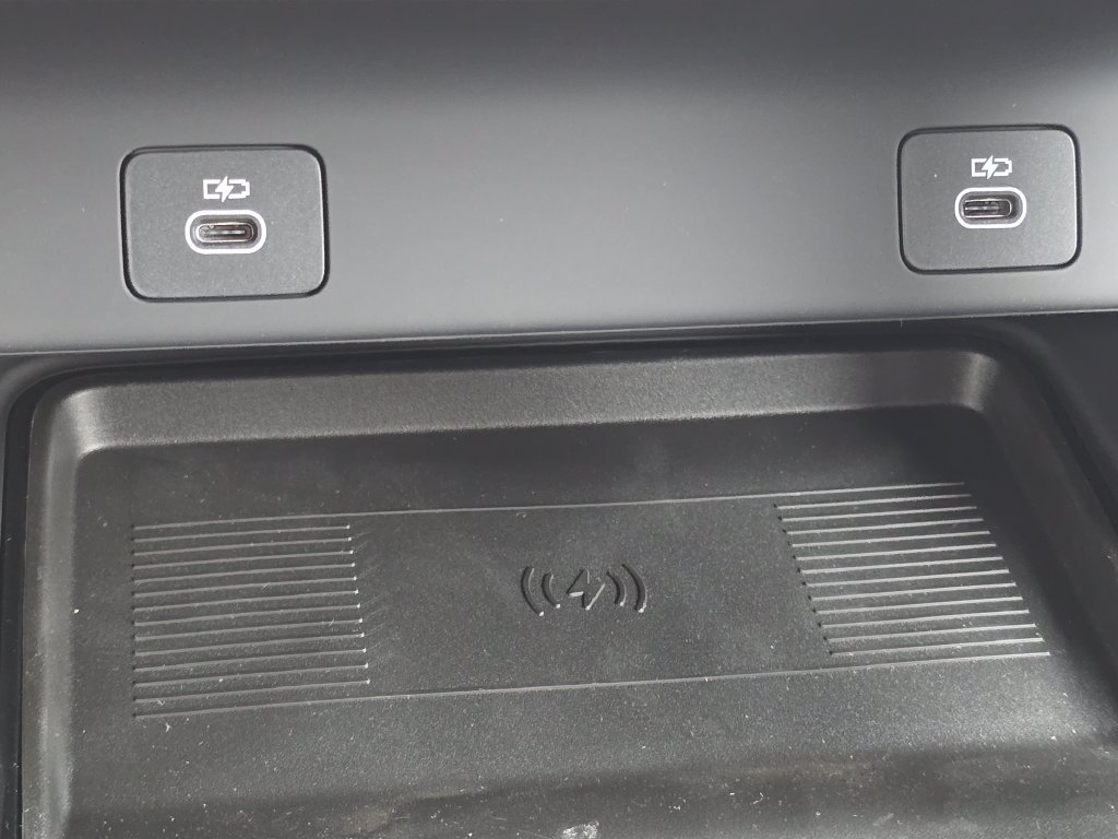 New 2025 Land Rover Discovery Sport S AWD/4WD image 8