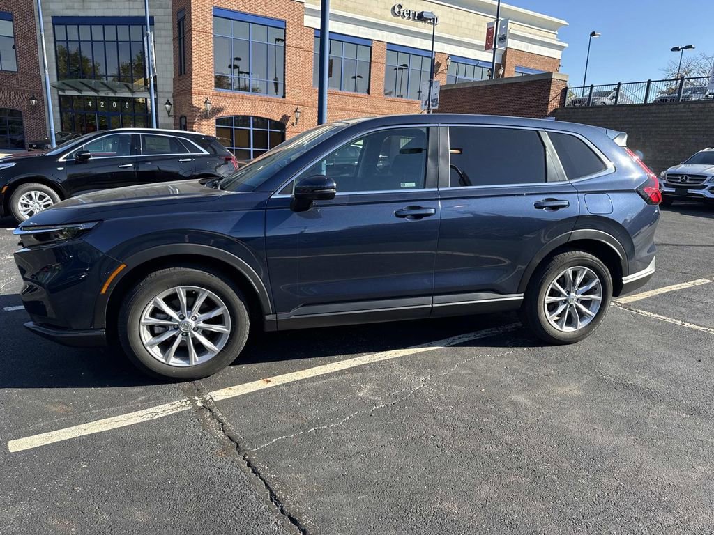 Used 2023 Honda CR-V EX image 2