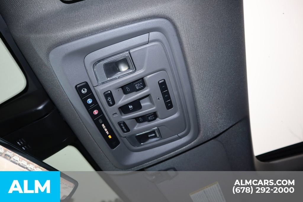 Used 2021 GMC Sierra 3500 Denali w/ Denali Ultimate Package image 37