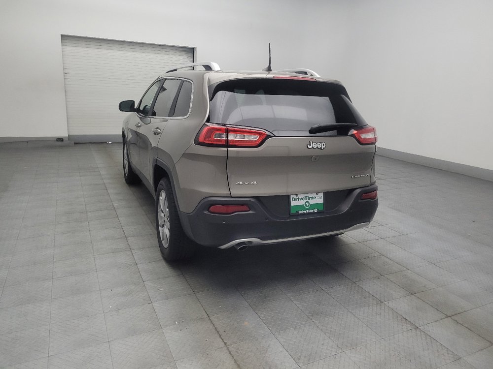 Used 2018 Jeep Cherokee Limited w/ Technology Group AWD/4WD image 5