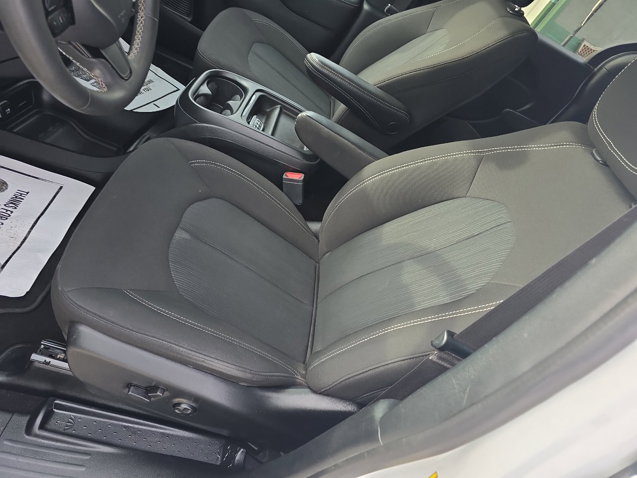 Used 2023 Chrysler Pacifica Touring w/ S Appearance Package image 20