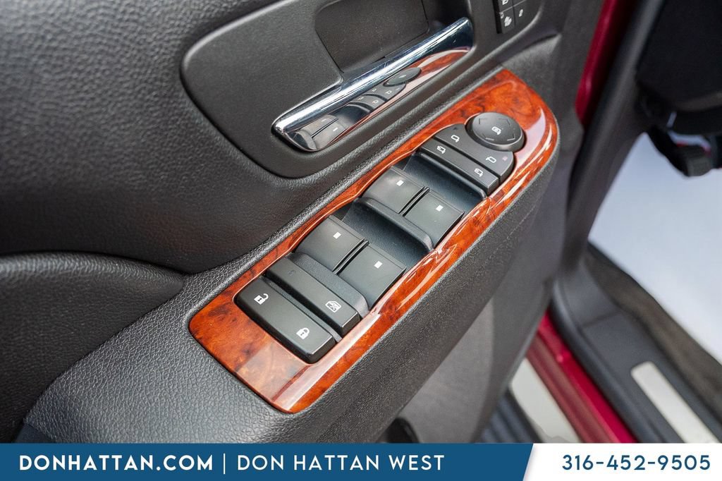 Used 2010 Chevrolet Tahoe LTZ AWD/4WD image 12