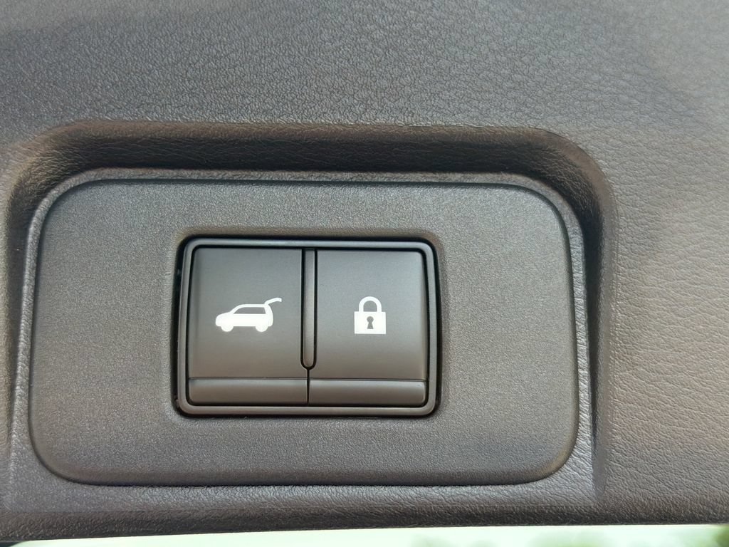 Used 2026 Nissan Rogue Dark Armor FWD image 38