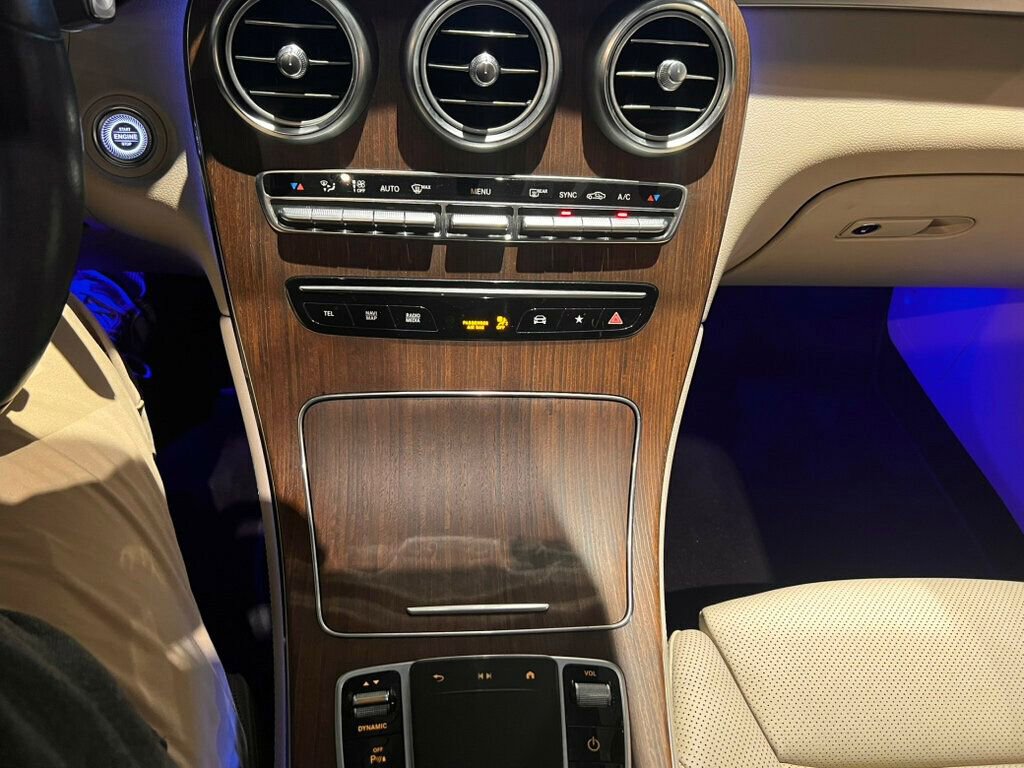 Used 2020 Mercedes-Benz GLC 300 4MATIC Coupe image 21