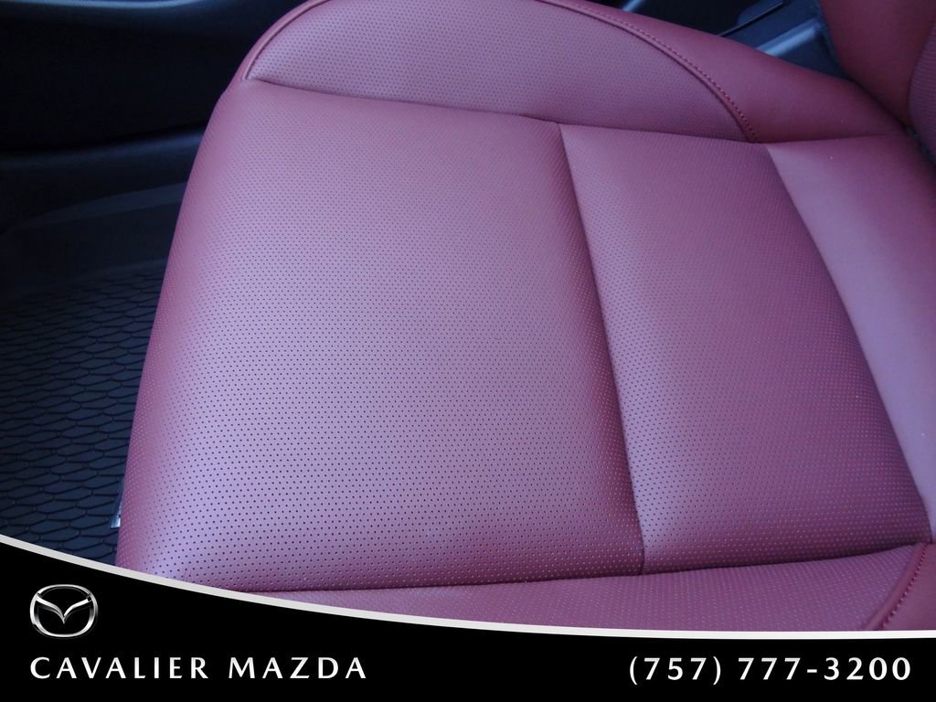 New 2026 MAZDA MAZDA3 Carbon image 28