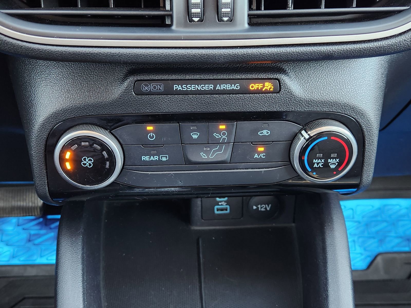 Used 2022 Ford Escape SE image 22