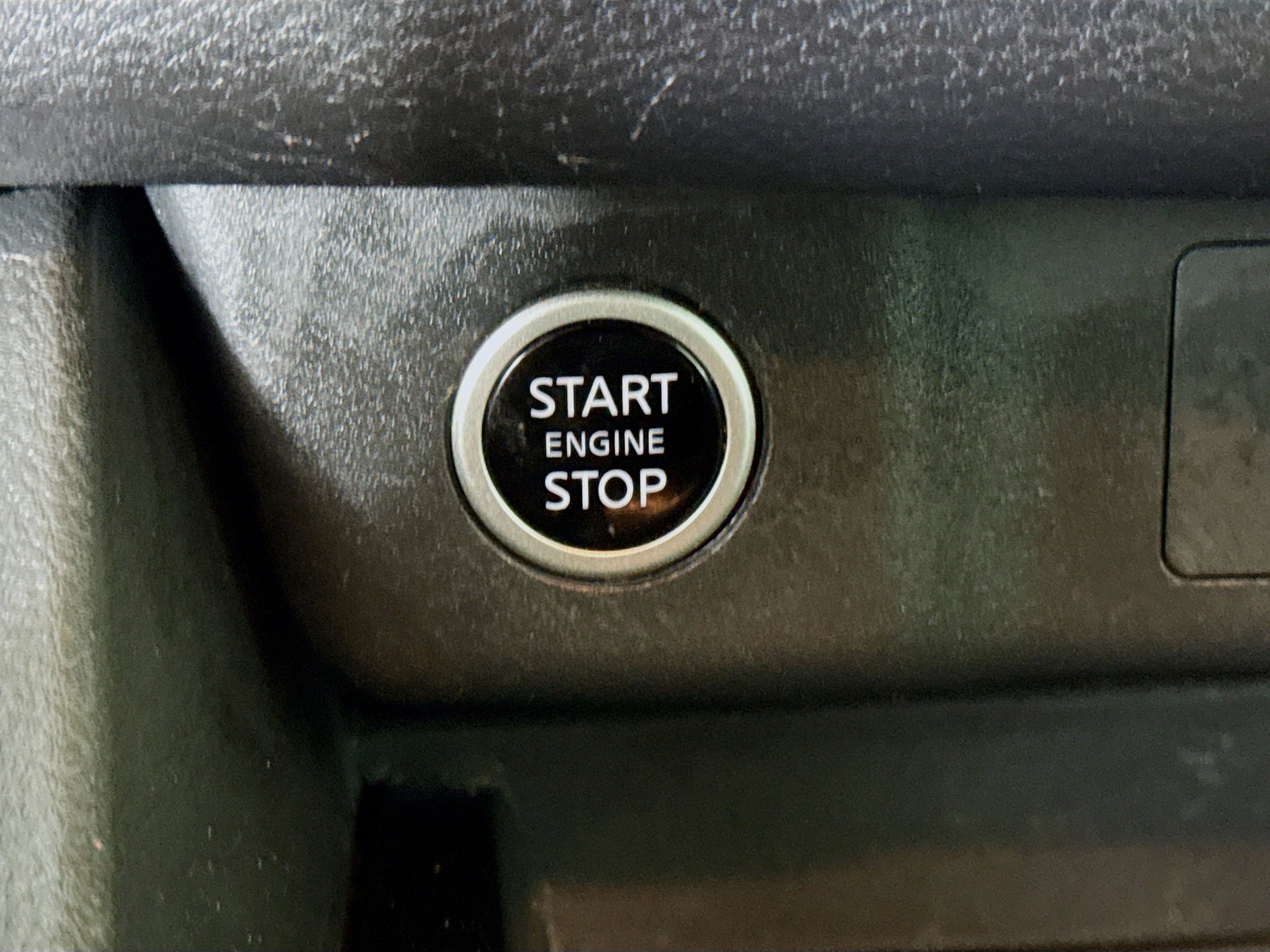 Used 2023 Nissan Rogue S FWD image 21