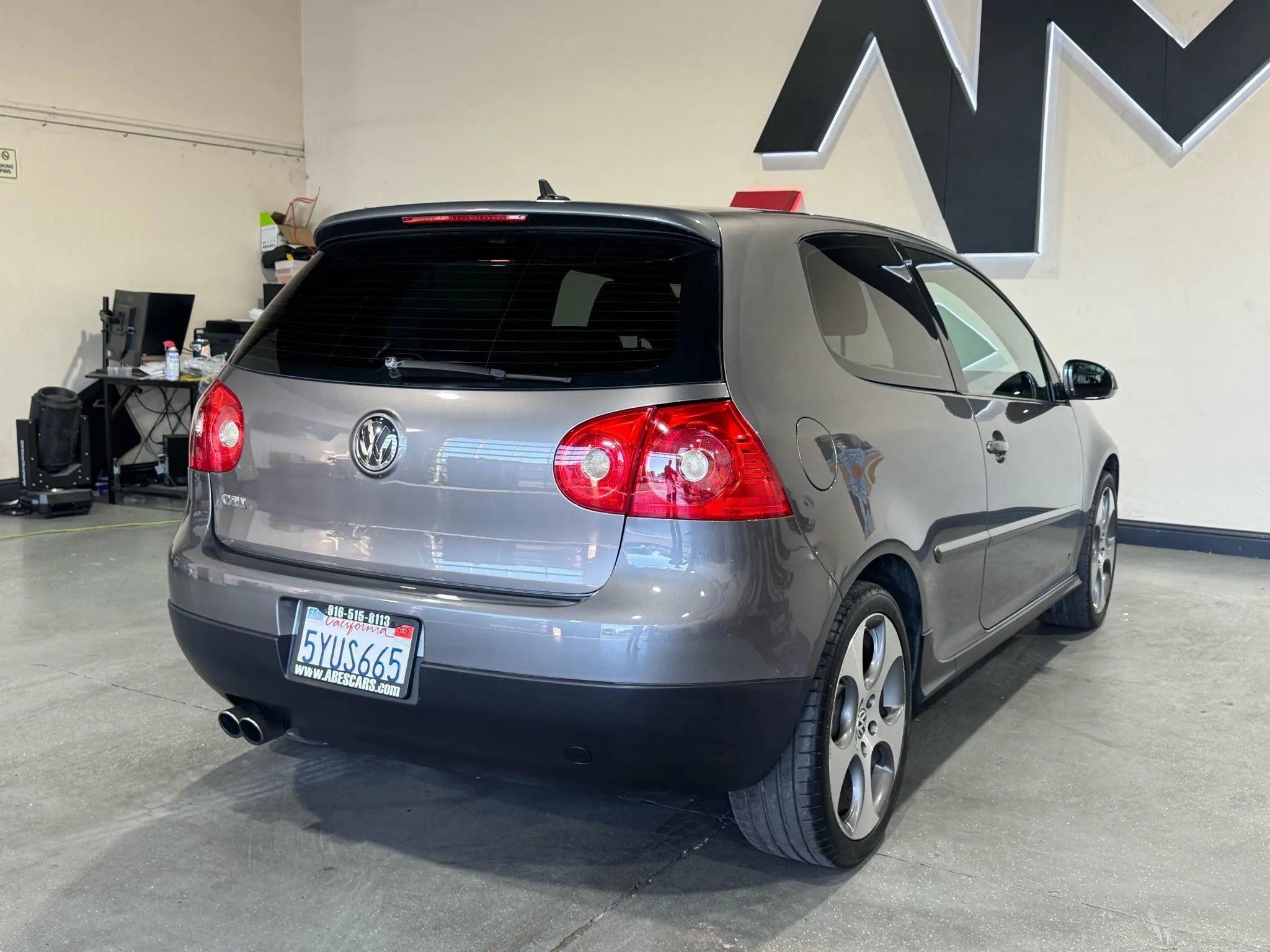 Used 2007 Volkswagen GTI 2.0T 2-Door image 4