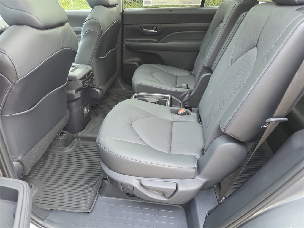 New 2026 Toyota Grand Highlander Limited image 23