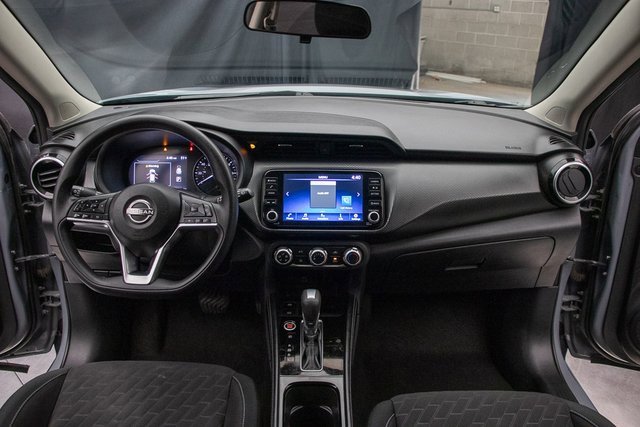 Used 2023 Nissan Kicks SV image 21
