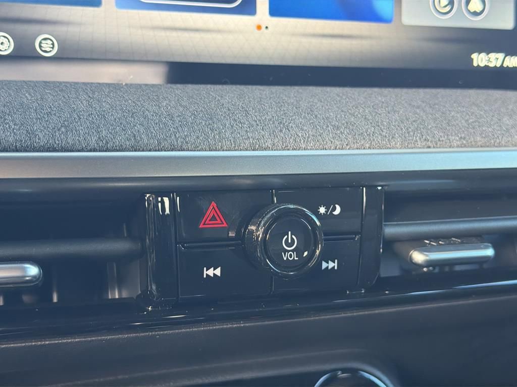 New 2026 Nissan Kicks SV image 25