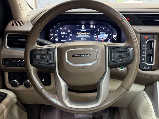 Used 2022 GMC Yukon XL Denali AWD/4WD image 18