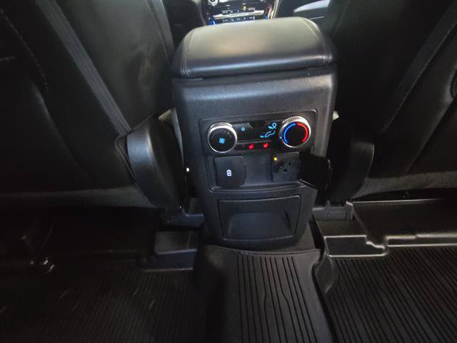 Used 2022 Ford Explorer Platinum w/ Equipment Group 601A RWD image 19