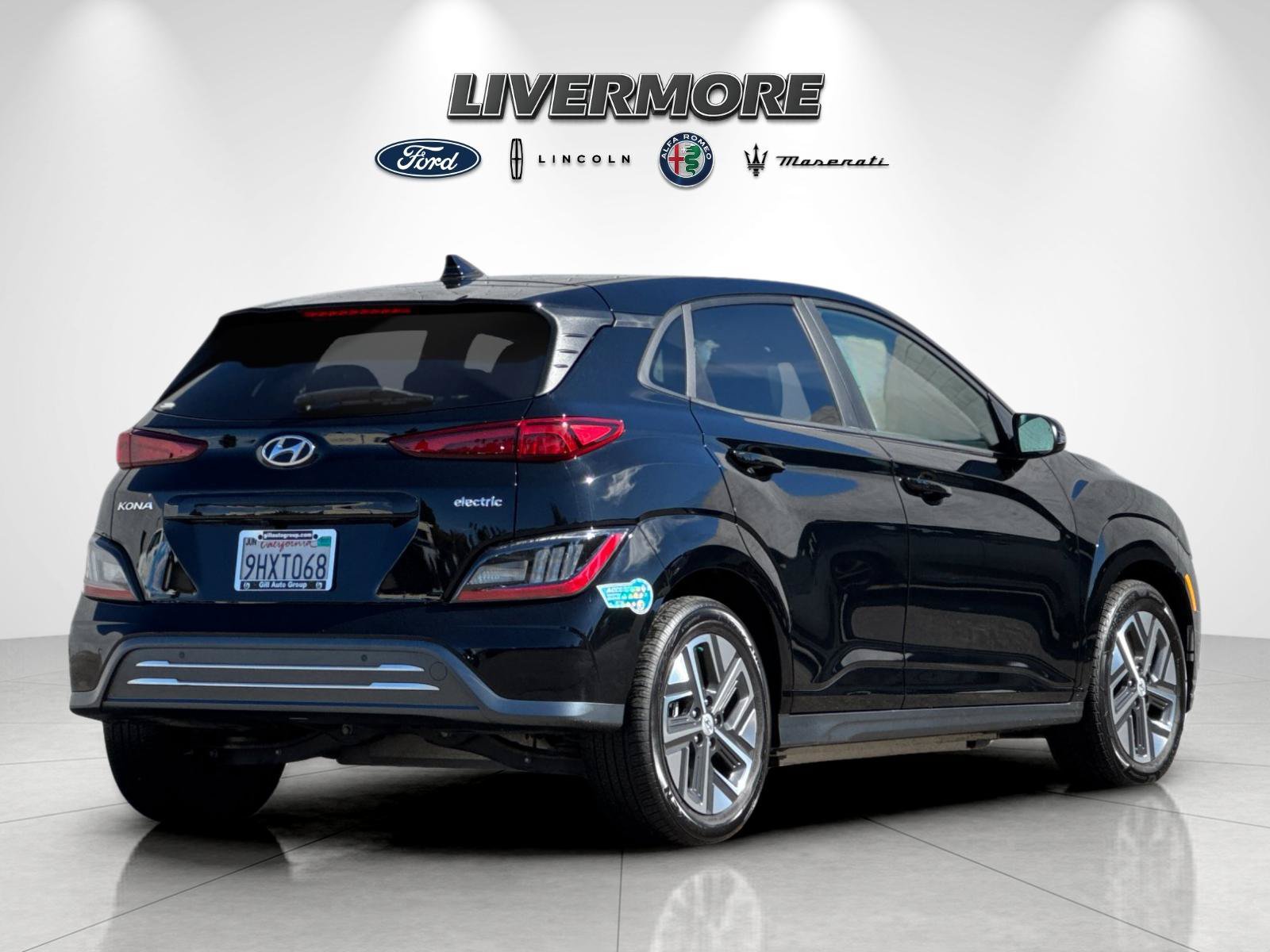 Used 2023 Hyundai Kona Limited FWD image 3