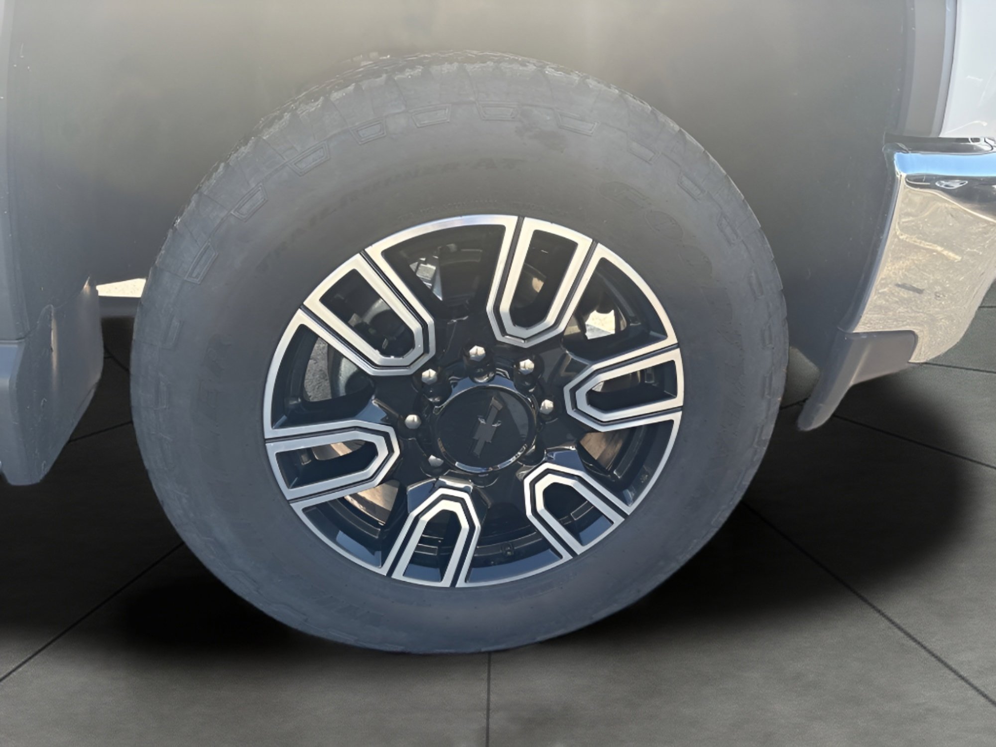 Used 2022 Chevrolet Silverado 3500 LTZ w/ LTZ Convenience Package image 10