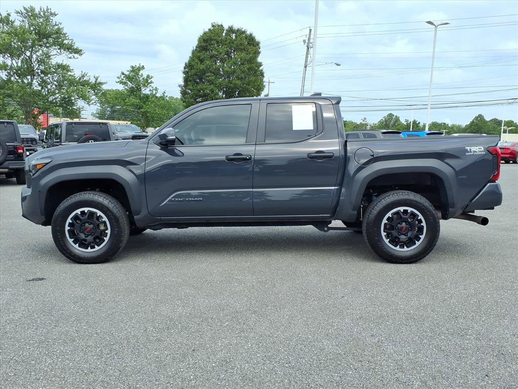 Used 2024 Toyota Tacoma TRD Off-Road w/ TRD Off Road Upgrade Package AWD/4WD image 3