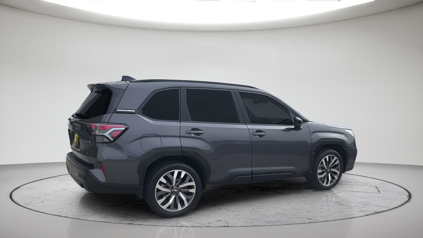 Used 2025 Subaru Forester Touring AWD/4WD image 9