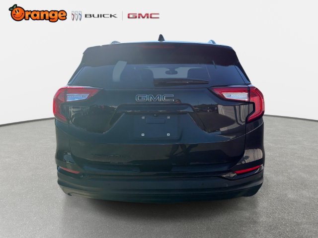 Used 2022 GMC Terrain SLT w/ Infotainment Package II FWD image 4