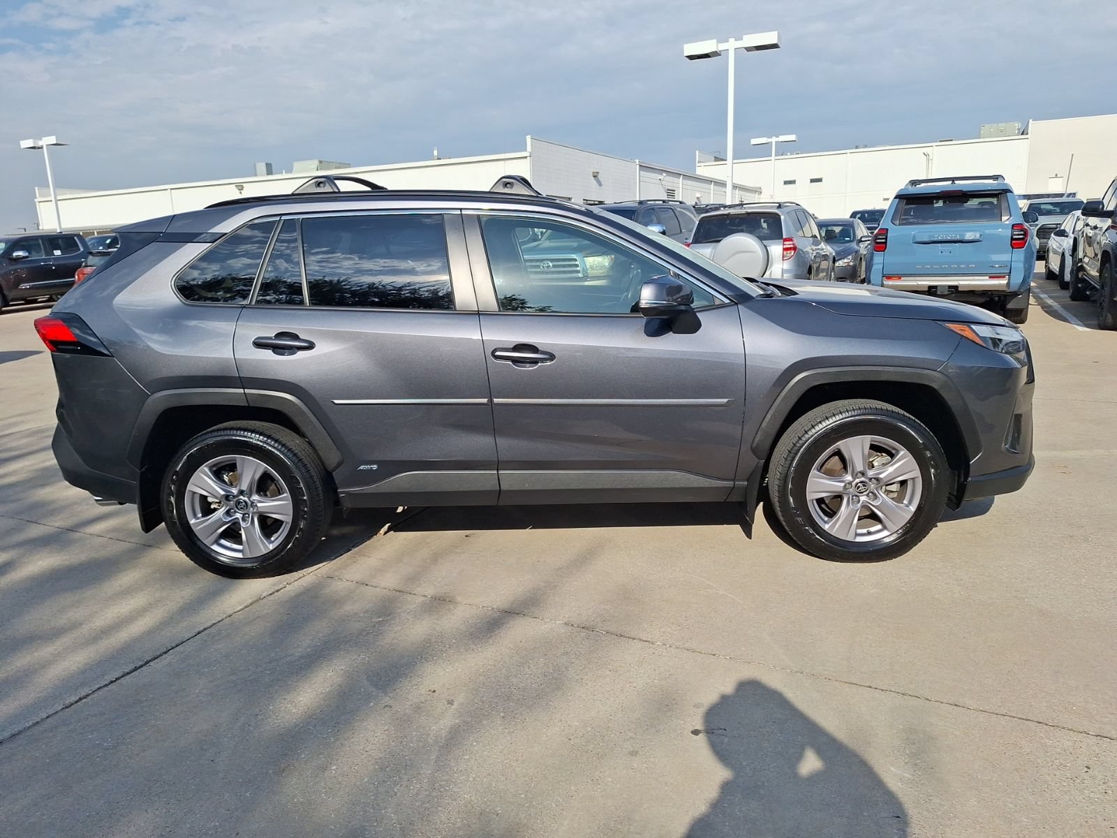Used 2024 Toyota RAV4 XLE w/ Convenience Package AWD/4WD image 7