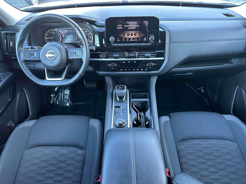 Used 2024 Nissan Pathfinder SV image 14