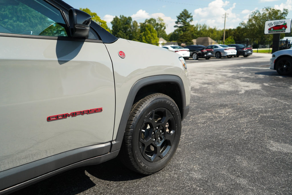 Used 2023 Jeep Compass Trailhawk w/ Trailhawk Elite Group AWD/4WD image 19