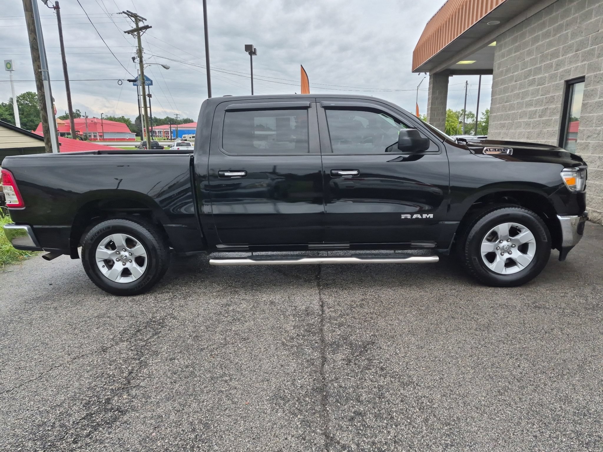 Used 2019 RAM 1500 Big Horn AWD/4WD image 2