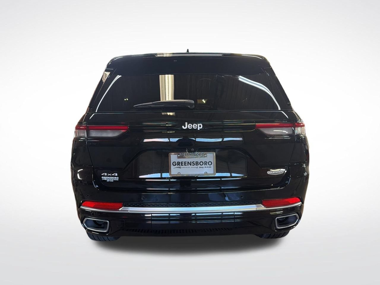 Used 2025 Jeep Grand Cherokee Summit AWD/4WD image 4