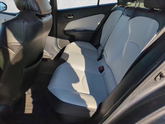 Used 2021 Toyota Prius XLE image 18